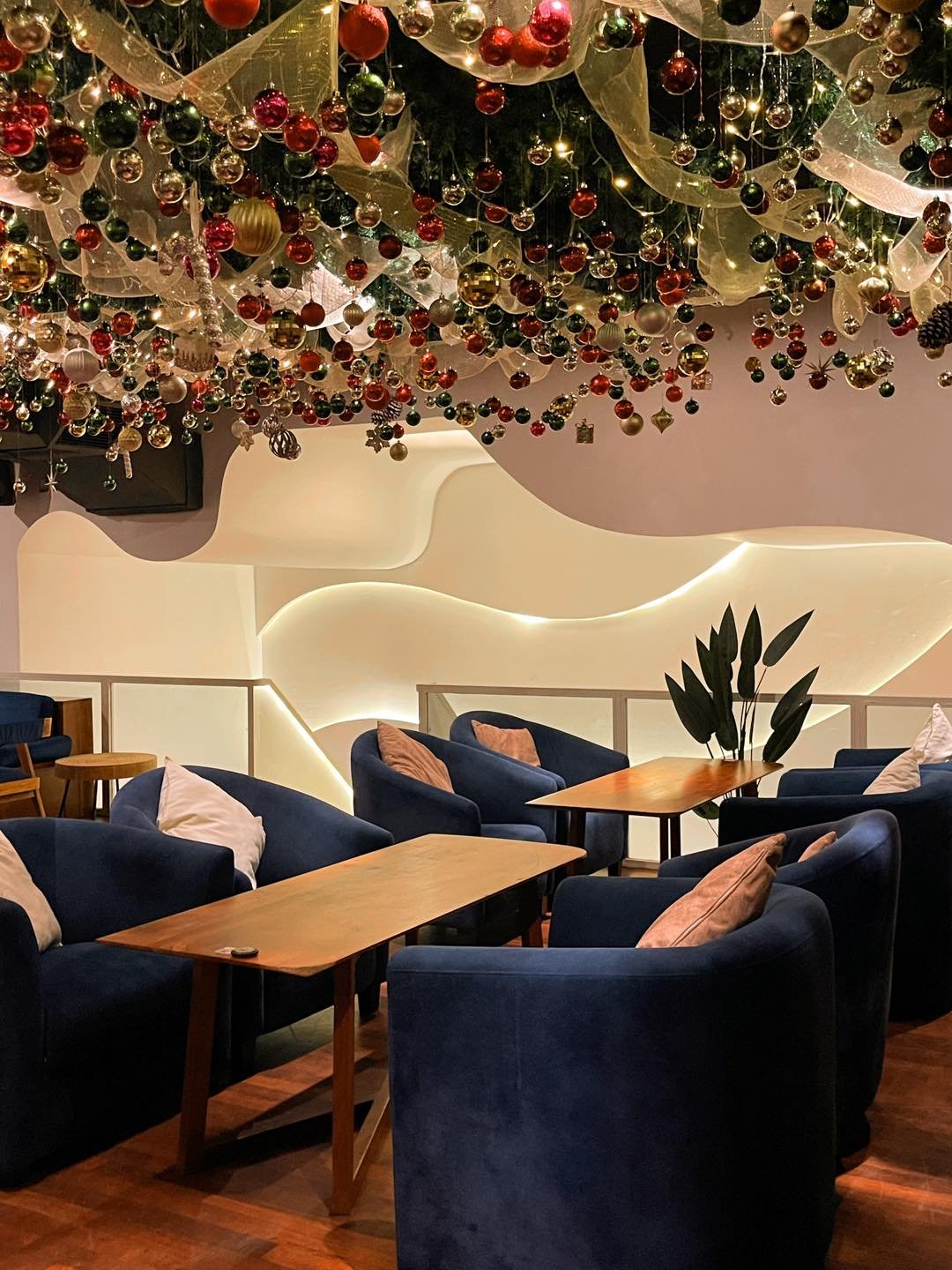 Mezzo Bar & Bistro