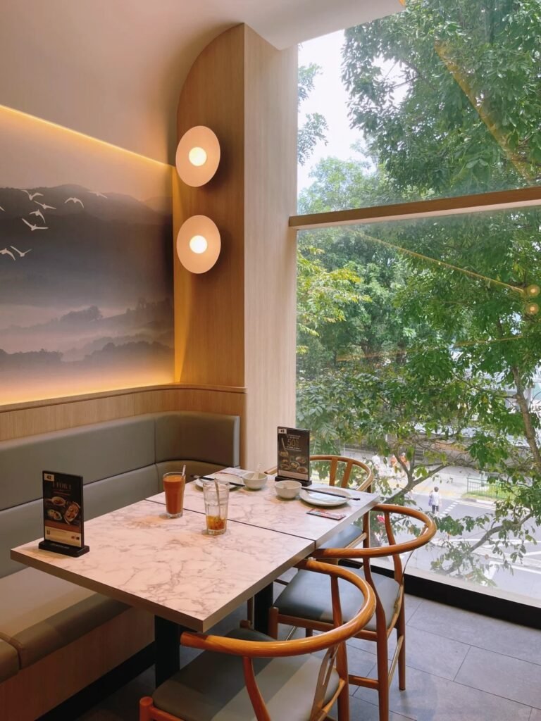 Crystal Jade La Mian Xiao Long Bao 翡翠拉面小笼包