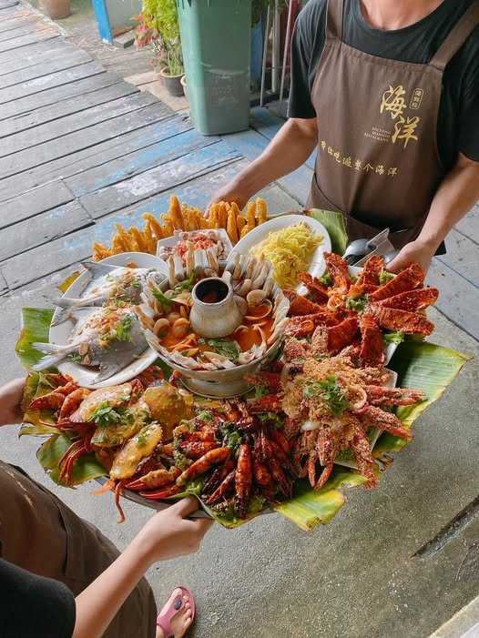 逃离城市喧嚣！【 霹雳Perak峇眼拿督美食 】 ，带家人一起来吃当地海鲜吧！